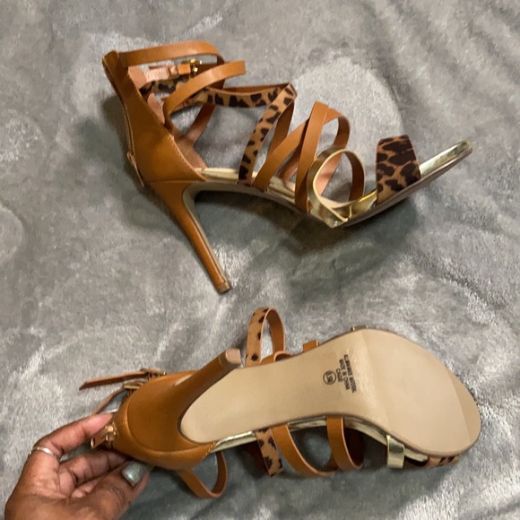 Tan Leopard high heels - Picture 5 of 5